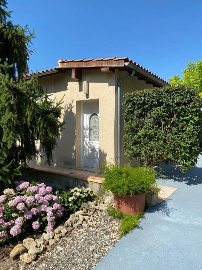 Gite Moncherie Colayrac-Saint-Cirq Exteriér fotografie